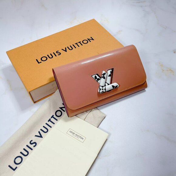 LOUIS VUITTON  Women Vernis Portefeuil Twist Long Wallet Pink Authentic - Picture 2 of 16